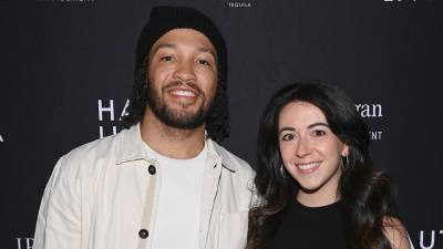 GettyImages-2181275664 Jalen Brunson Ali Brunson October 2024.jpg