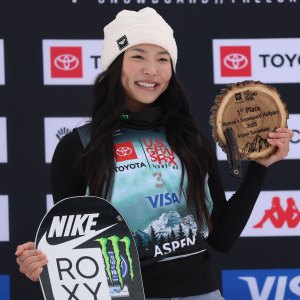 Snowboarder Chloe Kim Reveals Shoulder Injury That Puts Olympics in Doubt