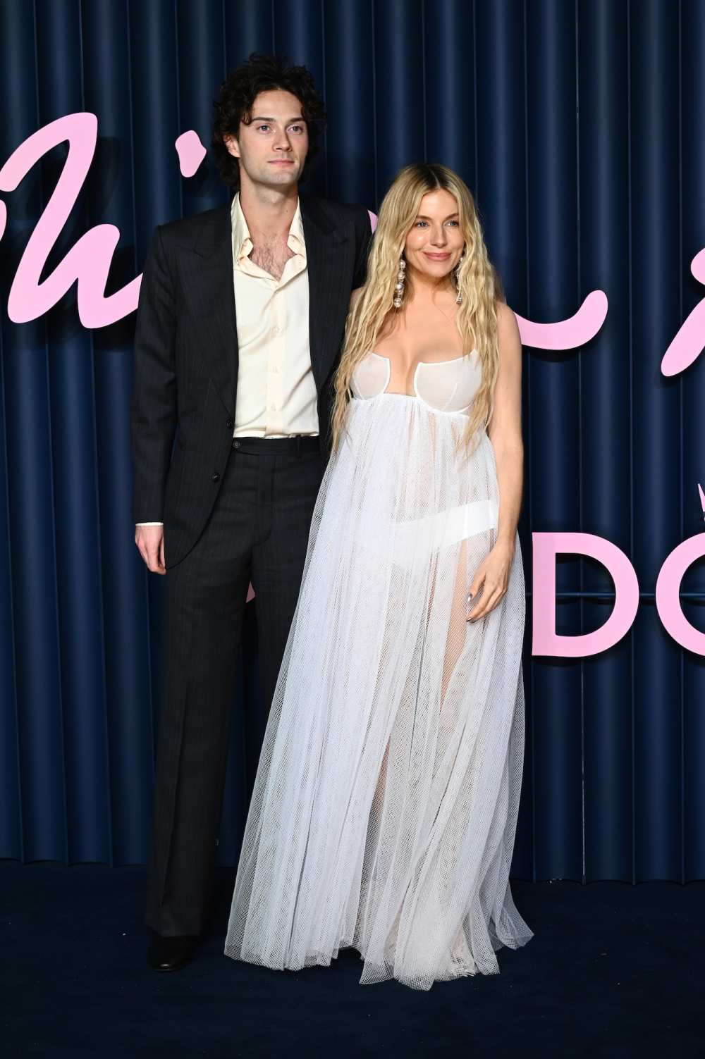 GettyImages-2249408179-Sienna-Miller-Gives-Birth-to-Baby-No-3-Her-2nd-With-Boyfriend-Oli-Green-at-Age-44-2.jpg