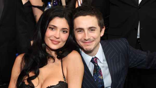 GettyImages-2254688137-kylie-jenner-timothee-chalamet