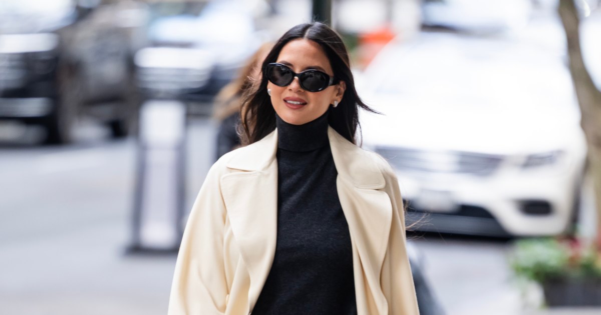 올리비아 문(Olivia Munn)의 카디건 코트 네일 어퍼 이스트 사이드 리치 마마(Rich Mama)가 입는 옷 – 외모 올리비아 문(Olivia Munn)의 카디건 코트 네일 어퍼 이스트 사이드 리치 마마(Rich Mama)가 입는 옷 – 외모