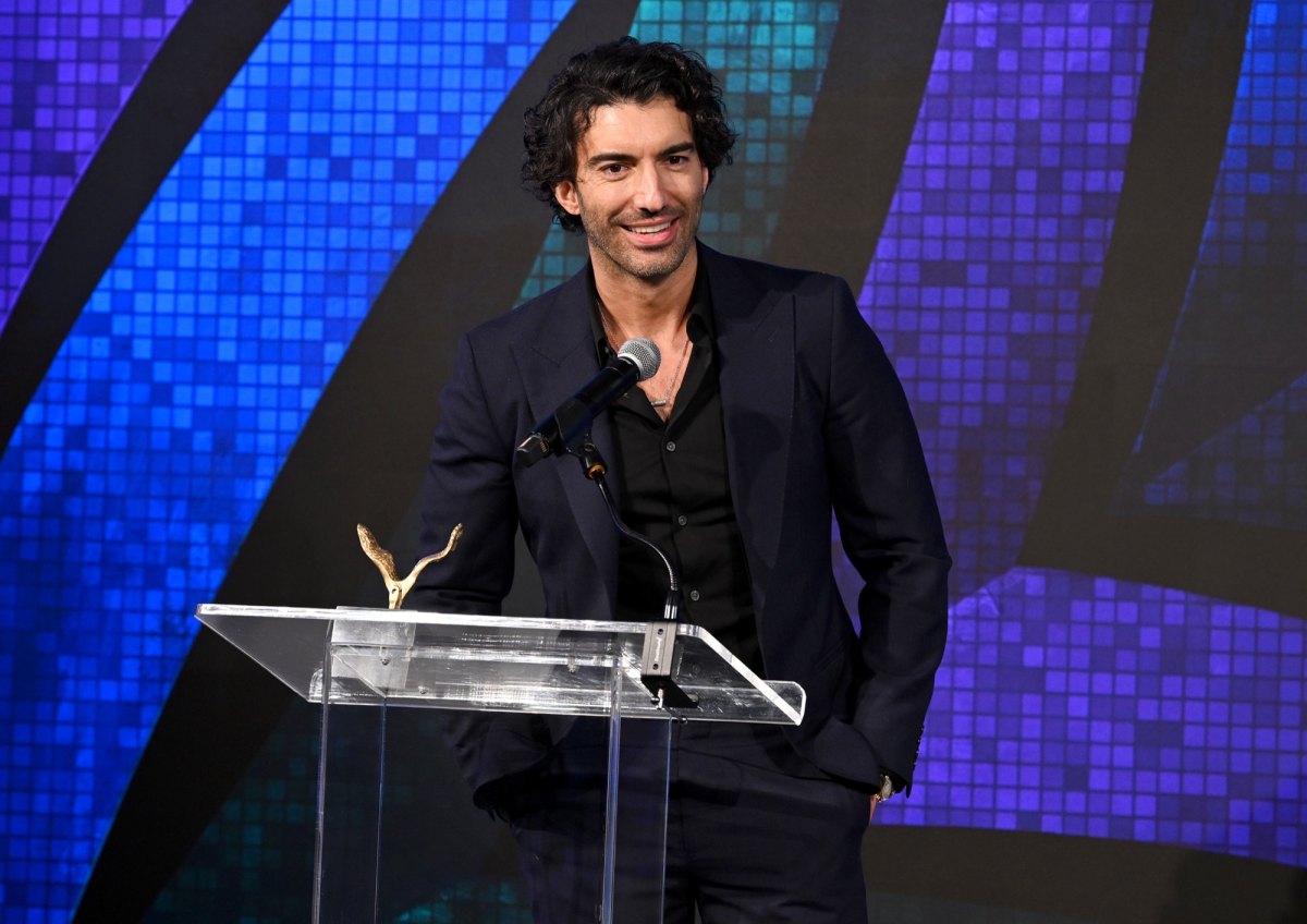 GettyImages2189129218 Read Justin Baldonis Private Text Messages Amid His It Ends With Us Drama With Blake Lively