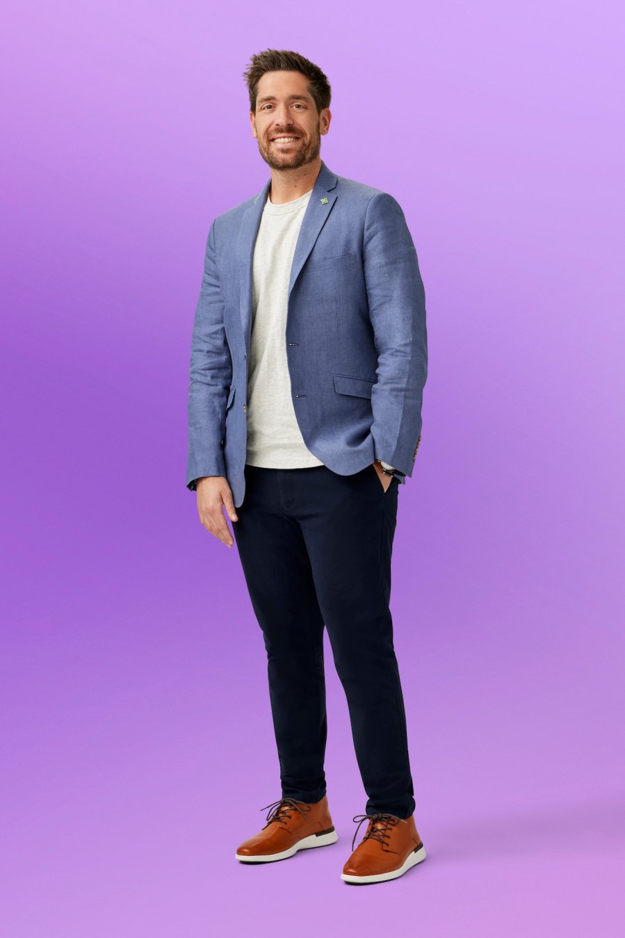 ‘Love Is Blind’ Season 10 Cast Revealed: See Pics of the the Ohio-Based Singles Entering the Pods