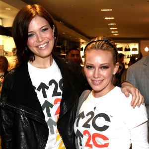 Mandy-Moore-and-Hilary-Duff-GettyImages-83991835