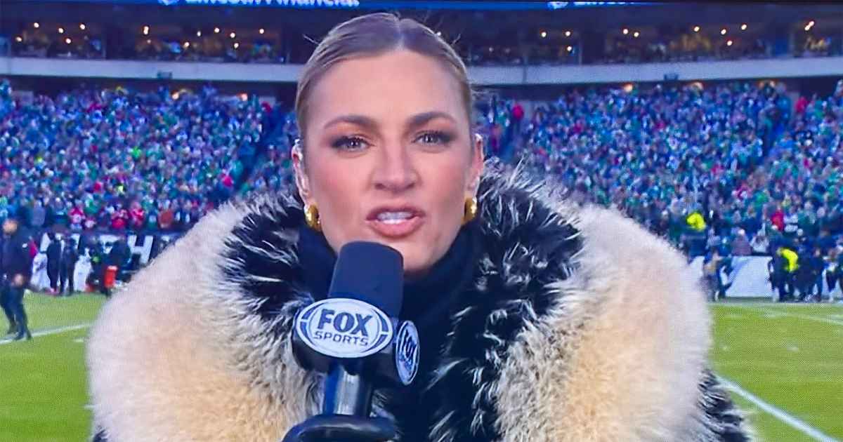 NFL Sideline Reporter Erin Andrews’ Dramatic Fur Coat Goes Viral During 49ers vs Eagles Playoff Game NFL Sideline Reporter Erin Andrews’ Dramatic Fur Coat Goes Viral During 49ers vs Eagles Playoff Game