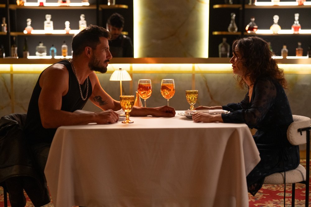 Uriel del Toro y Ana de la Reguera en la cinta "Un hombre por semana"