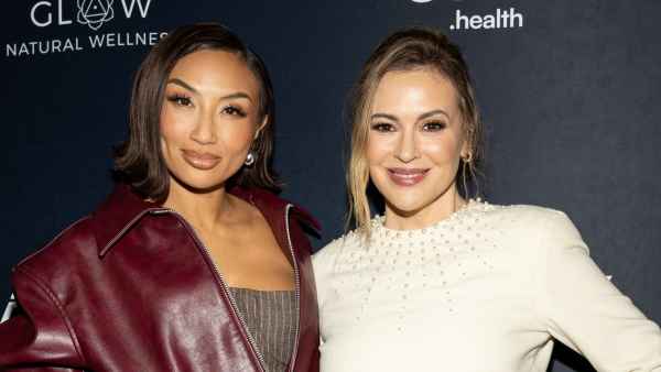 Alyssa Milano and Jeannie Mai Share the Perimenopause Symptoms Every Women Should Look for