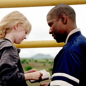 Dakota Fanning and Denzel Washington in Man on Fire