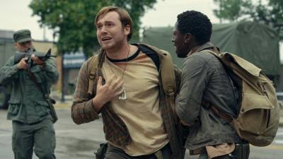 Cooper Hoffman and David Jonsson in The Long Walk