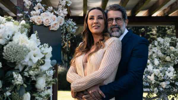 Consuelo Duval en la serie "BODAS S.A.", de ViX.