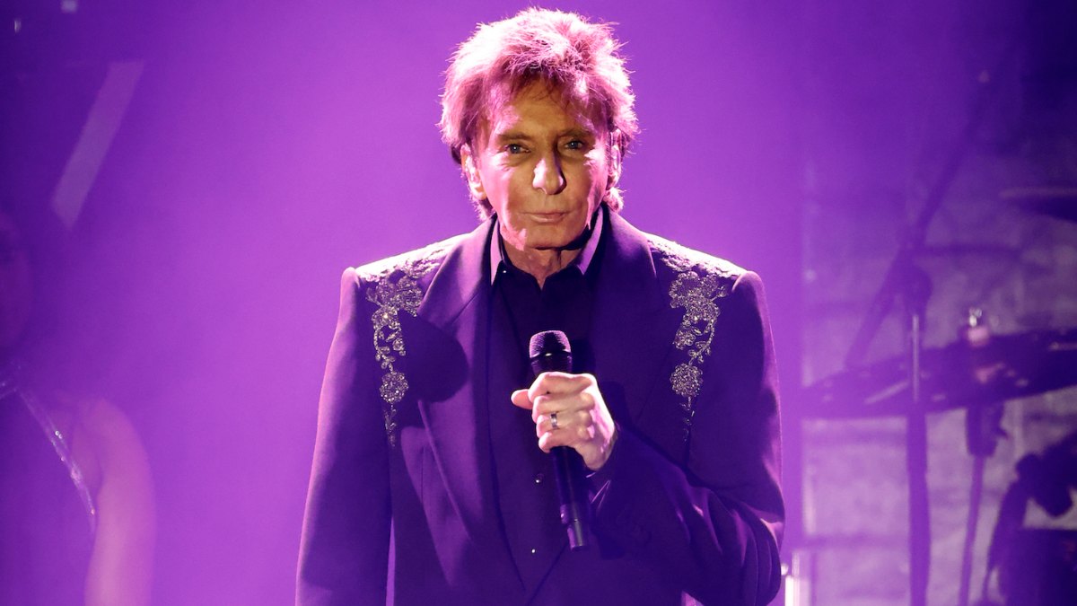 Barry-Manilow-GettyImages-2197176521