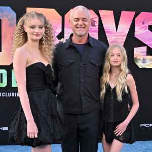GettyImages-2155401224Eric-Danes-Friends-Launch-GoFundMe-to-Support-His-Daughters-After-His-Death.jpg