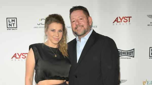 GettyImages-2173025383-jodie-sweetin-mescal.