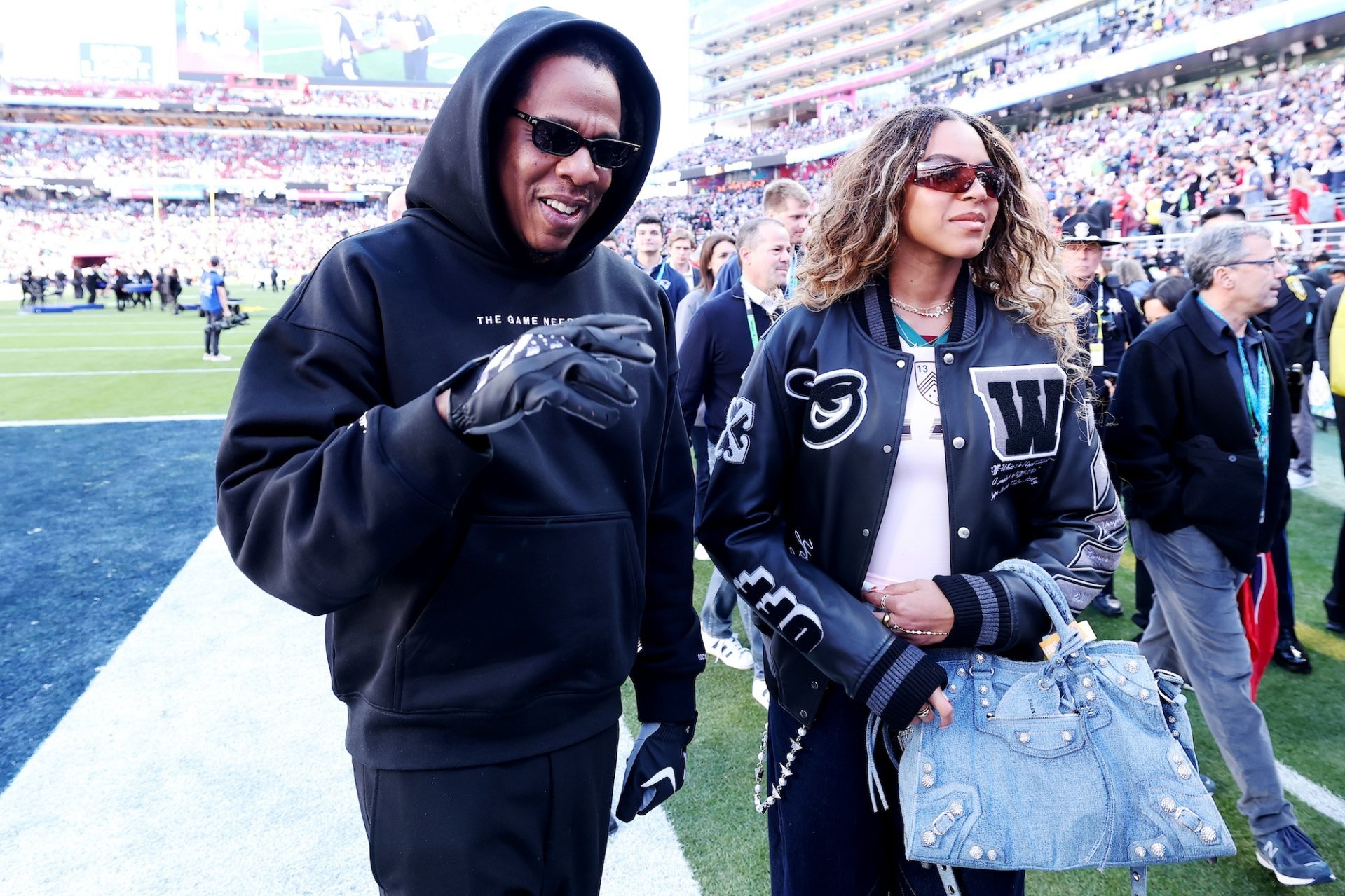 Blue Ivy Carter Is Beyonce’s Mini-Me at 2026 Super Bowl With Jay-Z | Us ...