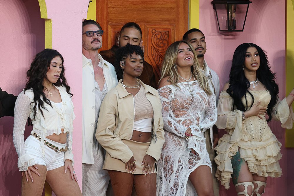 Pedro Pascal, Karol G y Cardi B