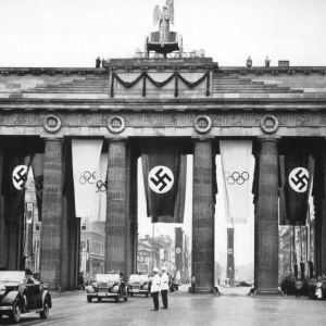 GettyImages-3046695 adolf hitler olympics