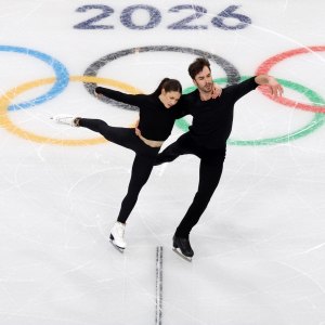 Guillaume-Cizeron-and-Laurence-Fournier-Beaudry-Olympics-GettyImages-2259602681