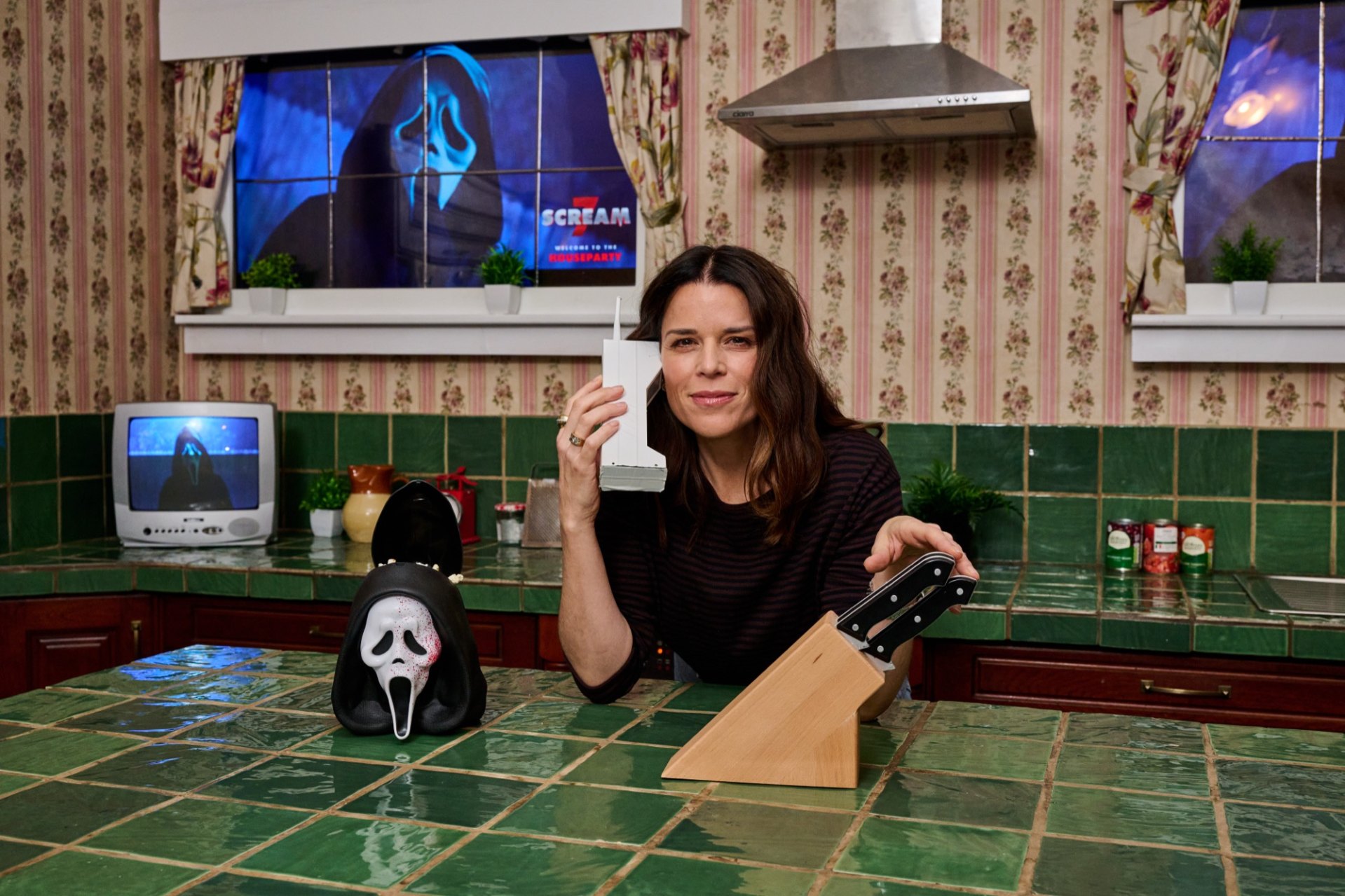 Neve Campbell Secured $5 Million More Than Courteney Cox for Scream 7 ...
