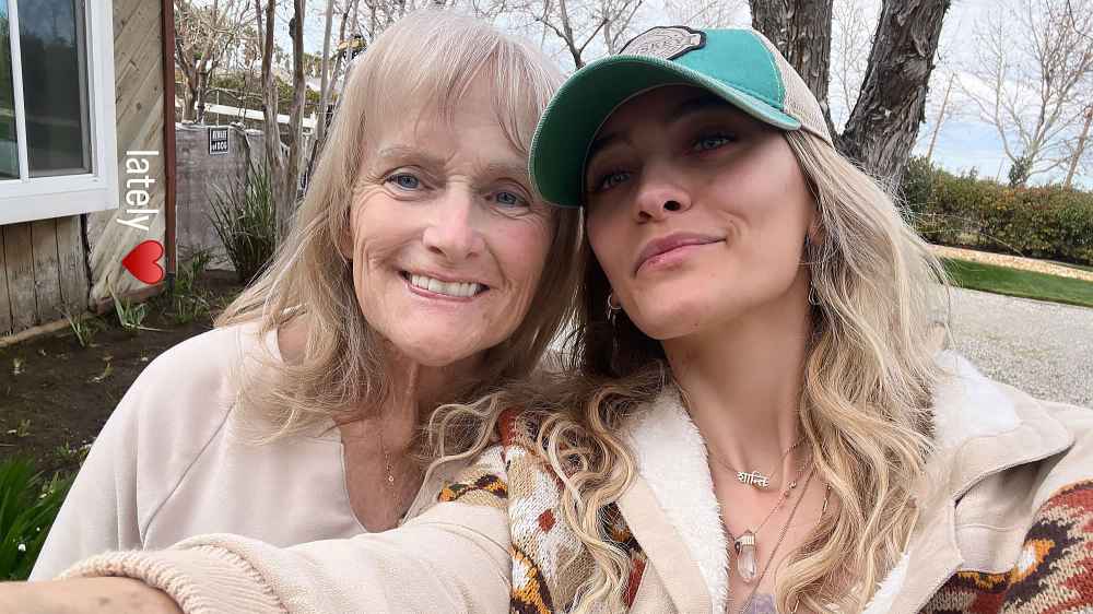 Paris Jackson Smiles Alongside Mom Debbie Rowe in Rare Family Photos 2