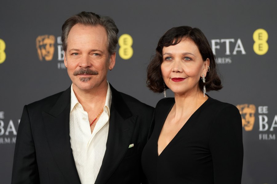 Peter-Sarsgaard-and-Maggie-Gyllenhaal-GettyImages-2262972455