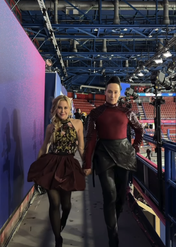 Tara-Lipinski-and-Johnny-Weir