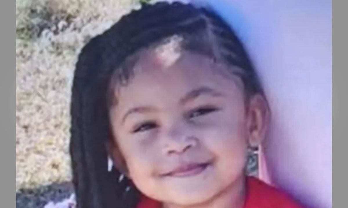 Cadaver Dog Aiding in Search for Missing 2-Year-Old Alabama Girl Whose Mom Is ‘Only Known Suspect’