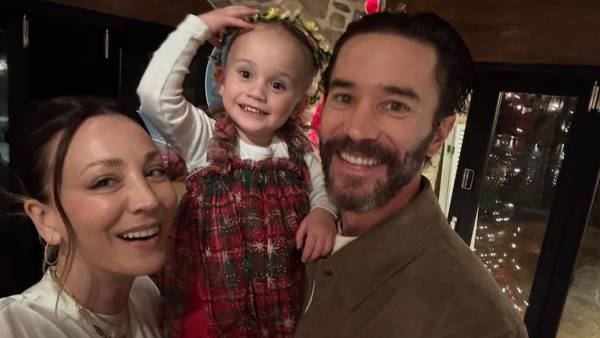 Kaley Cuoco Treats Daughter Matilda to Her 1st Pedicure With Yellow Polish