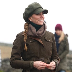HOPE, ENGLAND - JANUARY 27: Catherine, Princess of Wales joins Mind Over Mountains, a charity offering professional mental health support through therapeutic outdoor experiences, for a supported wellbeing walk in the Peak District National Park on January 27, 2026 near Curbar, England. The Princess of Wales visited the north of England to highlight how community, nature and creativity can help those struggling with trauma, isolation and mental health challenges. (Photo by Ian Vogler - WPA Pool/Getty Images)