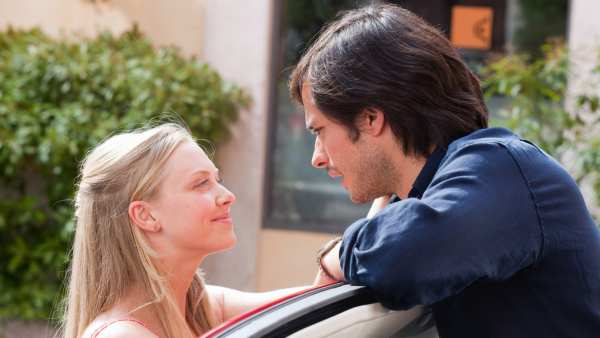 Amanda Seyfried and Gael Garcia Bernal in Letters to Juliet