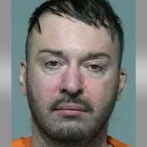Man Stabbed Friend With Benefits 22 Times, Texted Her Daughter to Tell Her About the Crime