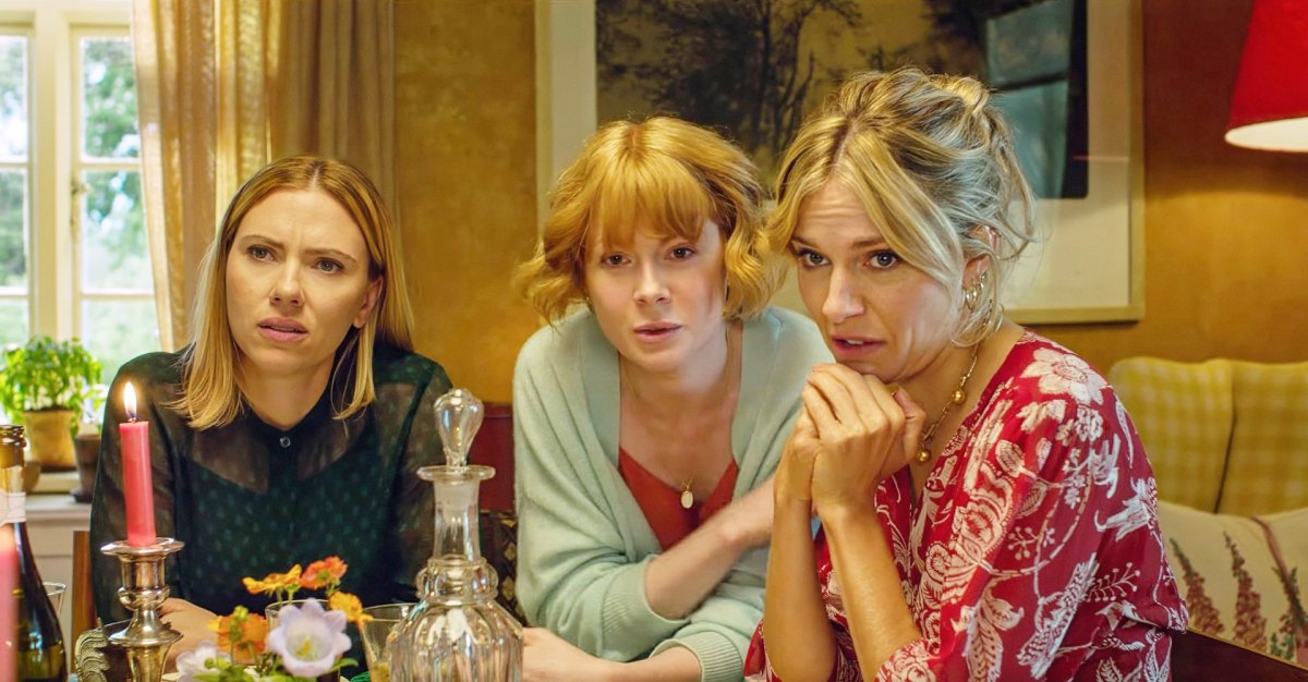Scarlett Johansson, Emily Beecham Sienna Miller in My Mother's Wedding