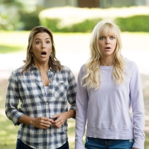 Eva Longoria and Anna Faris in Overboard