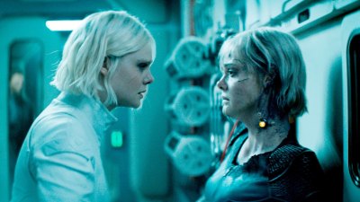 Elle Fanning and Elle Fanning in Predator: Badlands