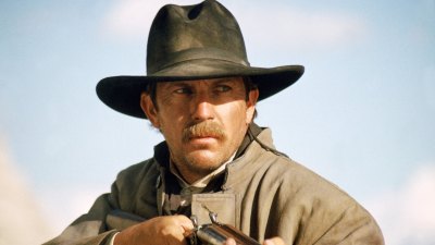 Kevin Costner in Wyatt Earp