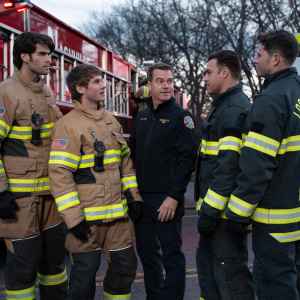 Ryan Guzman and Chris O'Donnell Break Down Epic '9-1-1' Crossover — And Buck and Dixie's Shock Hookup 2