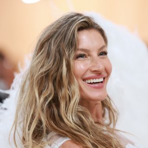 Gisele Bündchen attends The 2023 Met Gala Celebrating "Karl Lagerfeld: A Line Of Beauty" at The Metropolitan Museum of Art on May 01, 2023 in New York City.