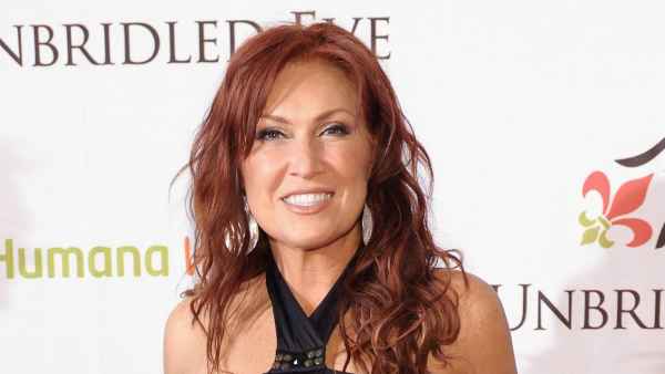 Jo Dee Messina Says She ‘Didn't Recognize’ Herself Before Her Weight Loss Transformation