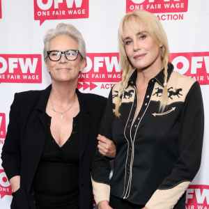 GettyImages-1681437438Jamie-Lee-Curtis-Supports-Daryl-Hannah-Amid-Criticism-of-Ryan-Murphy.jpg