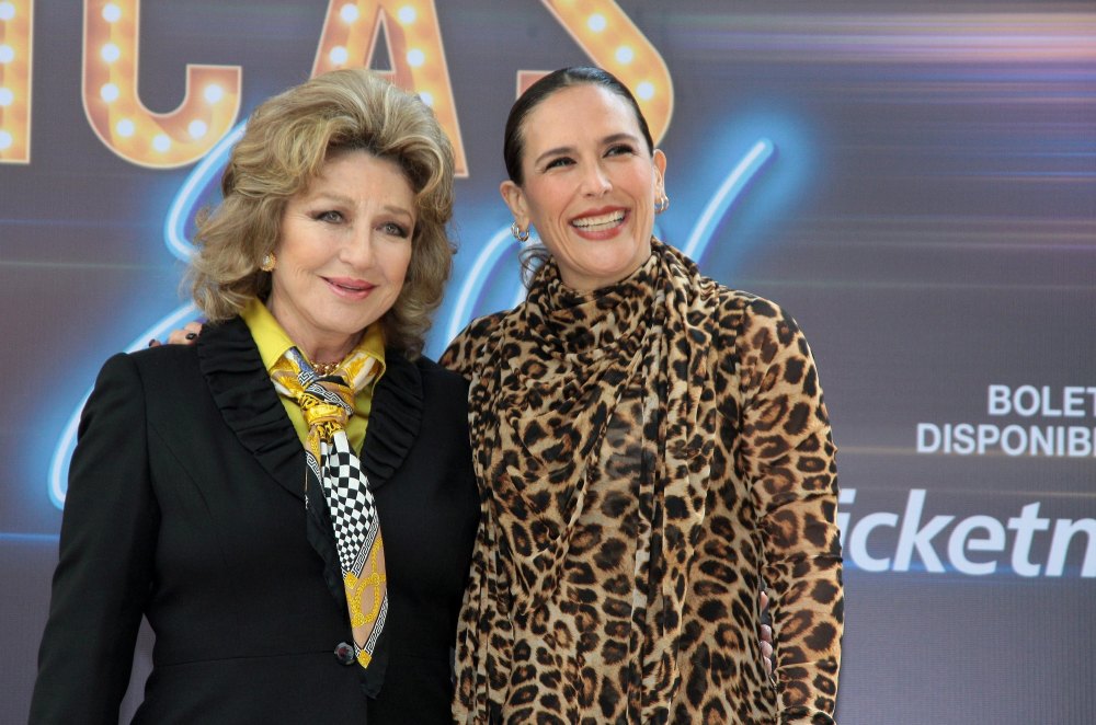 Ang&eacute;lica Mar&iacute;a y Ang&eacute;lica Vale