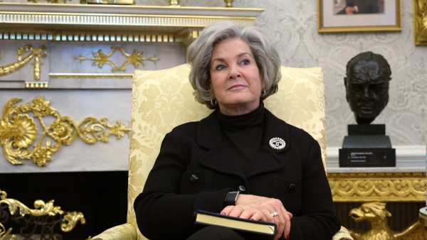 White House Chief of Staff Susie Wiles, 68, Shares Breast Cancer Diagnosis