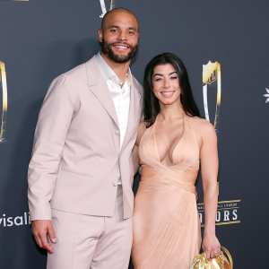 Cowboys QB Dak Prescotts Fiancee Confirms Split Just Weeks Before Wedding