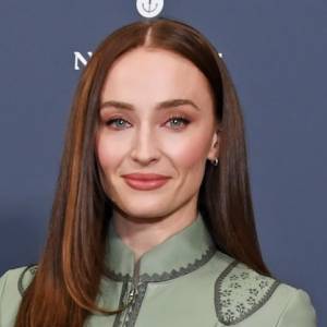 Sophie Turner Injured on 'Tomb Raider' Set, Production Pauses