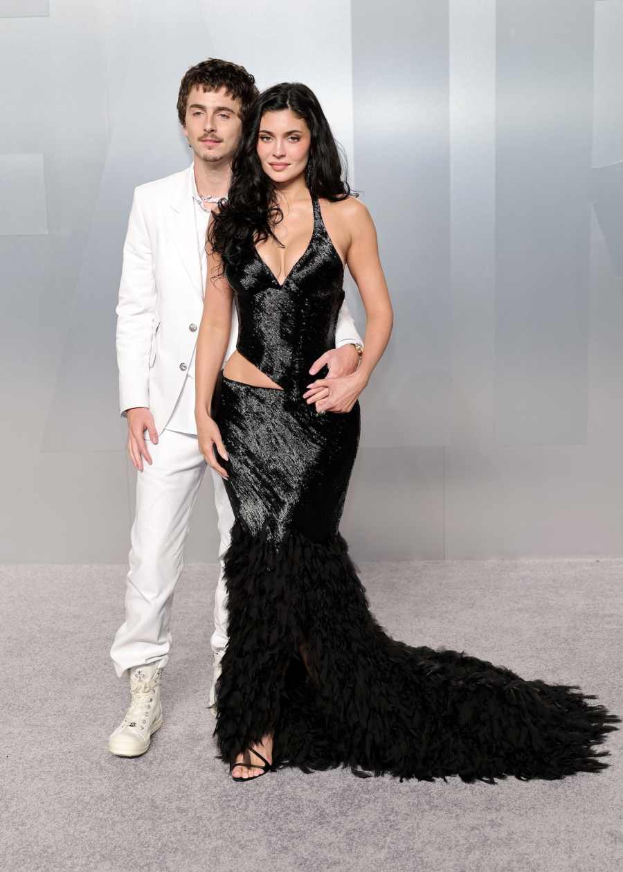 Hottest Vanity Fair Oscar Party Couples: Leslie Mann and Judd Apatow, More