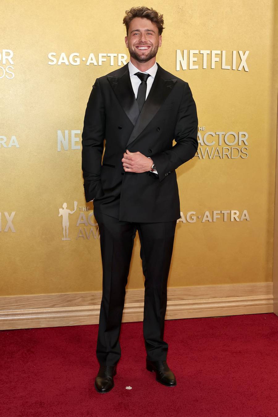 Harry Jowsey Red Carpet Arrival SAG Screen Actors Guild Awards Actor Awards