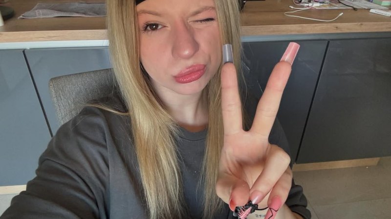 Dominika “Mina” Elischerova