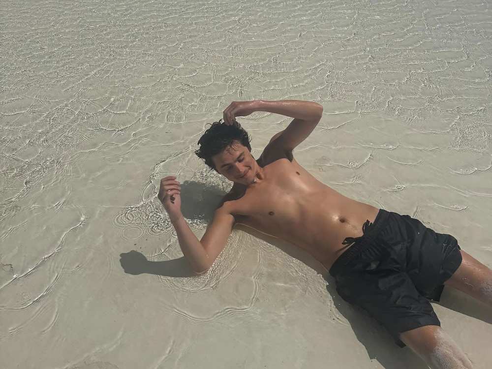 Kylie Jenner and Timothee Chalamet Share Vacation Pics 3