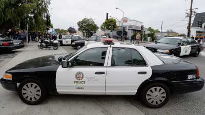 Los Angeles Police Department Kidnapping Attempt Foiled in Los Angeles After Girls Jump From Moving Car