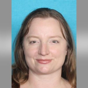 Mom-Tried-to-Abandon-Child-at-Cemtery-Laundromat-Police