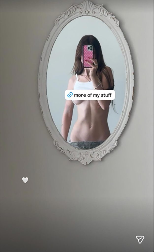 OnlyFans Sami Sheen Teases Her Curves in Sexy Selfie