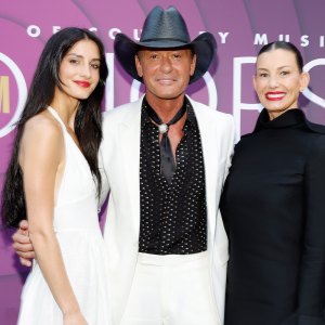 Tim-McGraw-and-Faith-Hill-With-Kids-GettyImages-1634742347